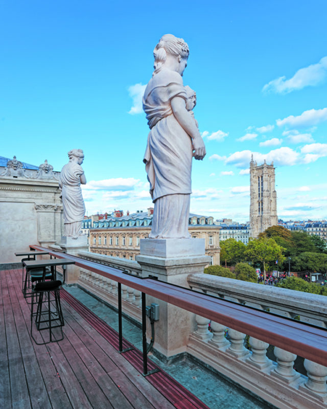 Terrasse Nijinski, retour des sculptures allégoriques