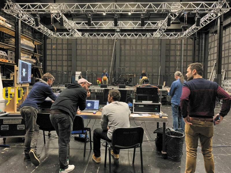 Stagiaires de la formation à la spatialisation du son - Photo © La Filière - CFPTS/CFASVA